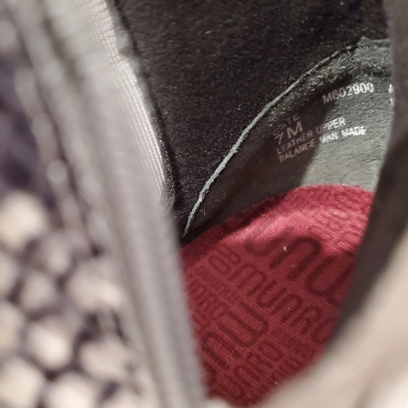 NEW Munro Cate Chelsea Snake Embossed Ankle Boots - Picture 7 of 8